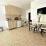 Gurkan 公寓式酒店 4*