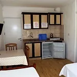 Gurkan 公寓式酒店