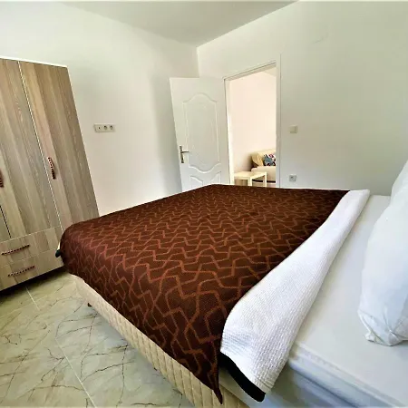 Gurkan Aparthotel 2*