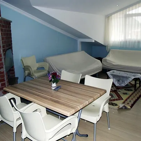 Ξενοδοχείο με διαμερίσματα Gurkan