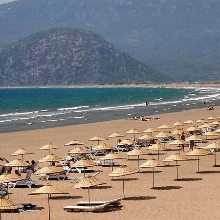 Ξενοδοχείο με διαμερίσματα Gurkan 4*